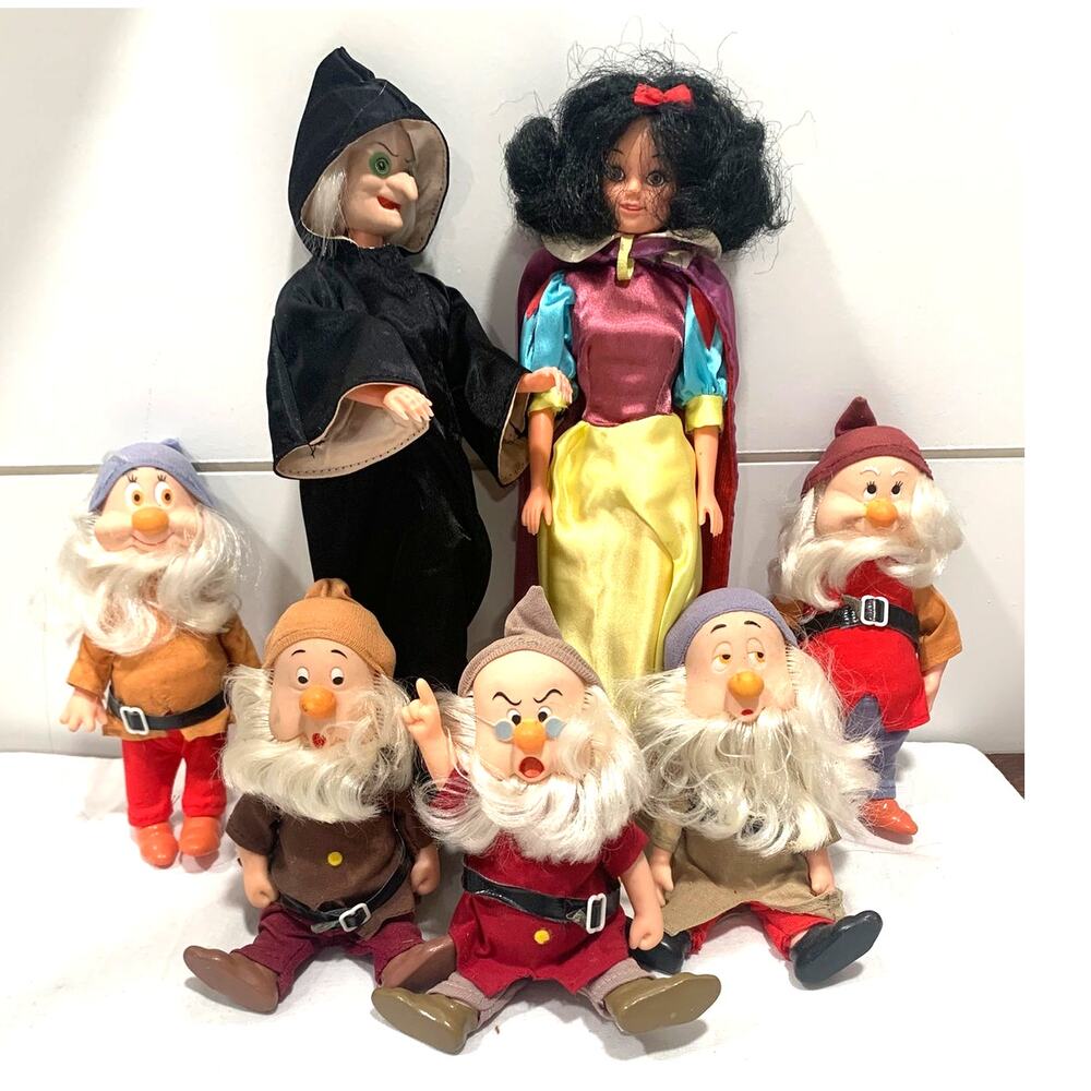Snow White +Wicked Witch + 5 of the Dwarfs